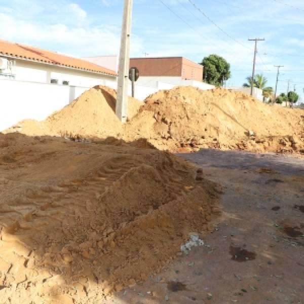 prefeitura-de-agua-boa-inicia-obra-de-drenagem-no-bairro-universitario